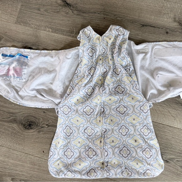 Bundle of 2 halo sleep sack swaddles small - Picture 7 of 10